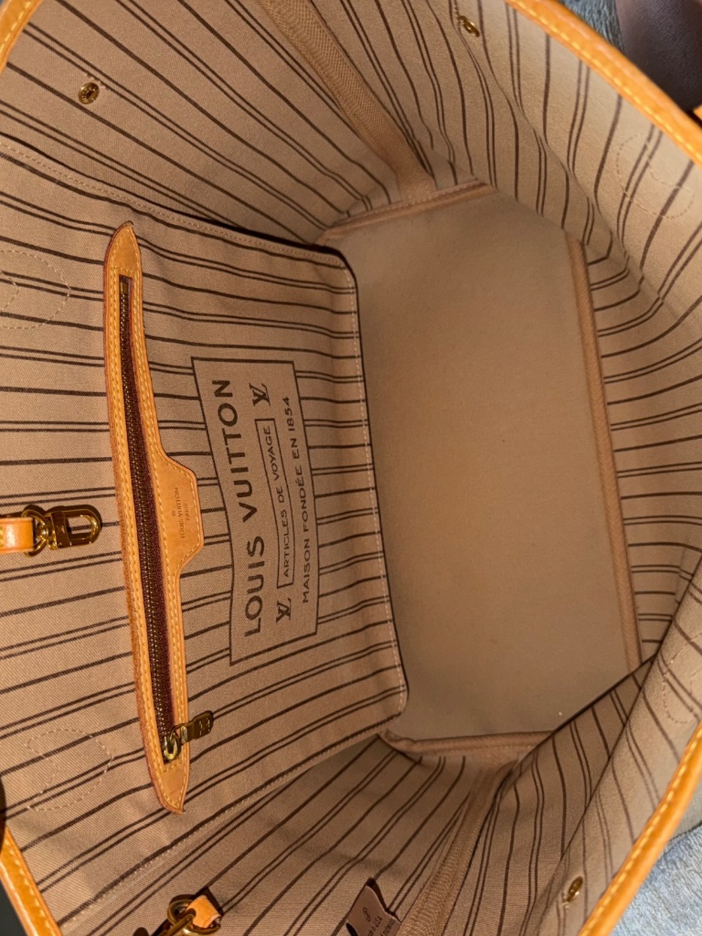 Louis Vuitton Neverfull MM Rose Beige - Picture 4 of 8